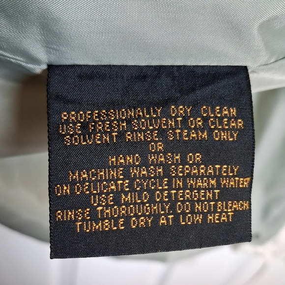 ​🏔️ Vintage Eddie Bauer Outdoor Parka | Beige & Sage Green | Large - Picture 6 of 6